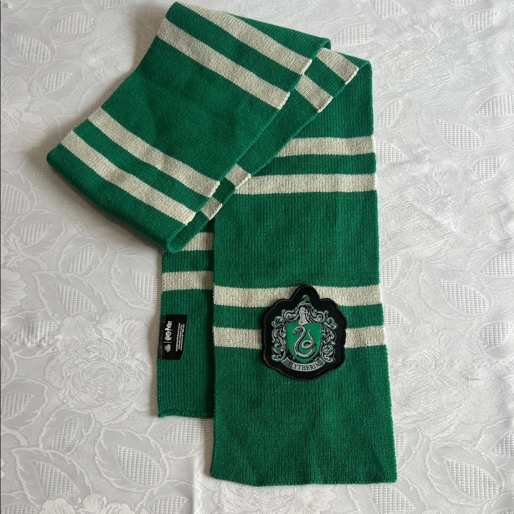 Harry Potter Green and White Striped Slytherin Scarf with Crest.